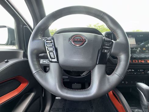 Used 2026 Nissan Frontier Pro-X w/ Pro-X Convenience Package RWD image 15