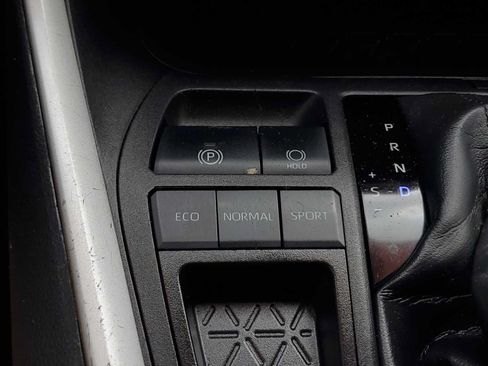 Used 2023 Toyota RAV4 XLE w/ Convenience Package FWD image 28