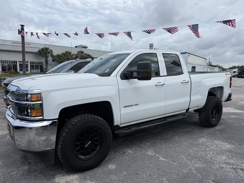 Used 2019 Chevrolet Silverado 2500 W/T AWD/4WD image 1