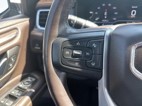 Used 2023 GMC Yukon XL Denali w/ Denali Reserve Package AWD/4WD image 39