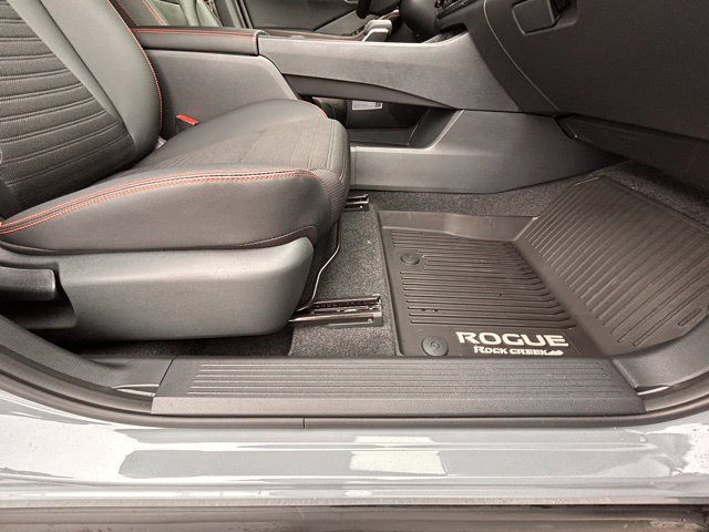 Used 2026 Nissan Rogue SV AWD/4WD image 33