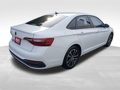 Used 2024 Volkswagen Jetta Sport FWD image 8