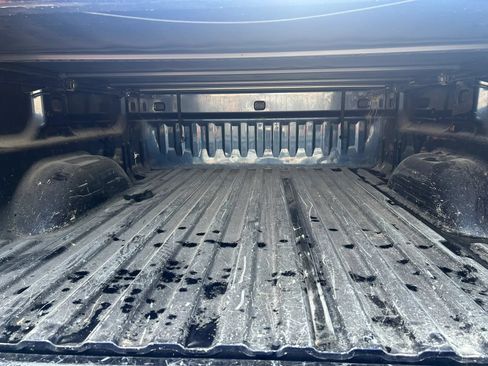 Used 2007 Chevrolet Silverado 1500 LT w/ Suspension Package, Off-Road" AWD/4WD image 19