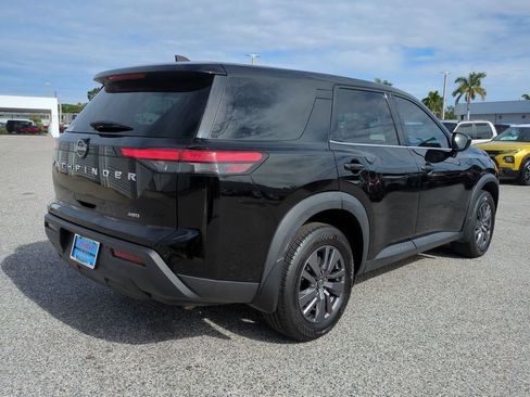 Certified 2024 Nissan Pathfinder S image 5