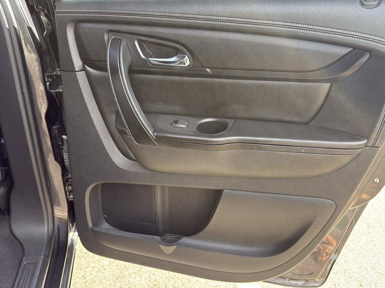 Used 2015 Chevrolet Traverse LT AWD/4WD image 24