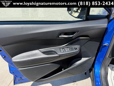 Used 2018 Toyota C-HR XLE FWD image 16