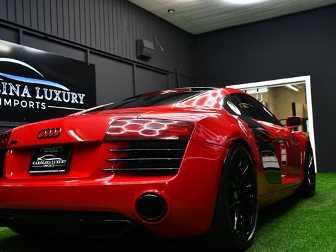 Used 2014 Audi R8 V8 w/ Convenience Package AWD/4WD image 10