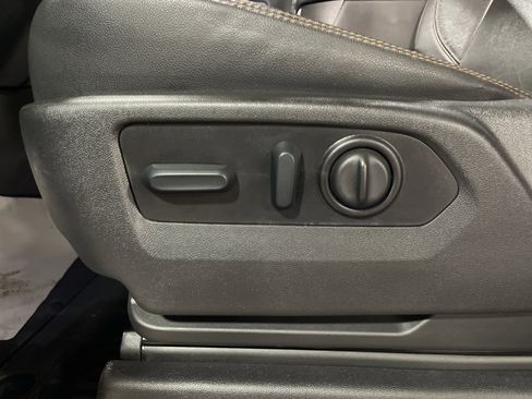 Used 2022 GMC Sierra 2500 AT4 w/ AT4 Preferred Package image 13