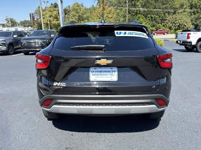 Used 2024 Chevrolet Trax LT FWD image 4