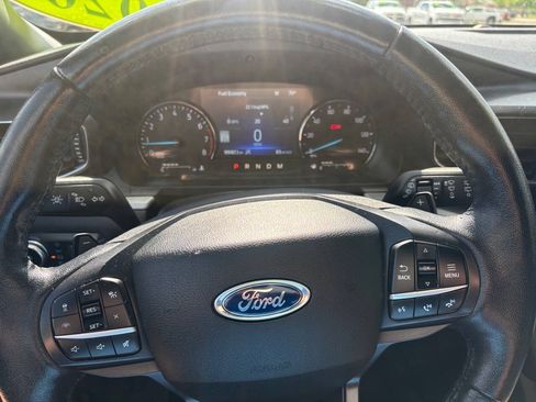Used 2020 Ford Explorer XLT w/ Equipment Group 202A AWD/4WD image 22