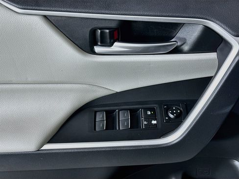 Used 2023 Toyota RAV4 XLE FWD image 14
