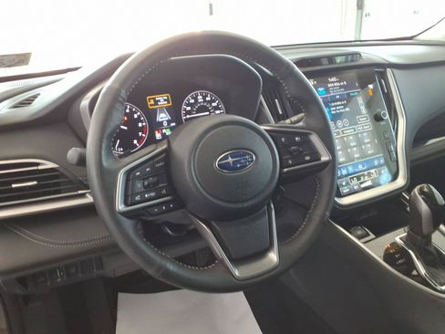 Used 2025 Subaru Outback Limited AWD/4WD image 11