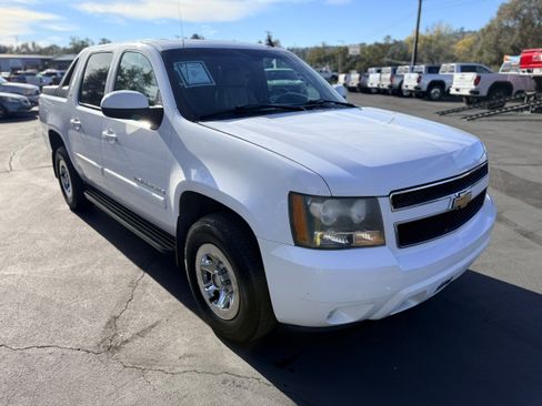 Used 2007 Chevrolet Avalanche LT w/ LT Preferred Equipment Group image 4