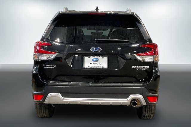 Used 2023 Subaru Forester Touring AWD/4WD image 4