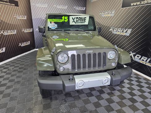 Used 2015 Jeep Wrangler Sahara w/ Connectivity Group AWD/4WD image 5