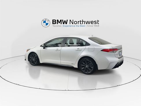 Used 2025 Toyota Corolla SE w/ SE Premium Package AWD/4WD image 12