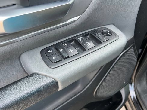 Used 2020 RAM 1500 Lone Star RWD image 12