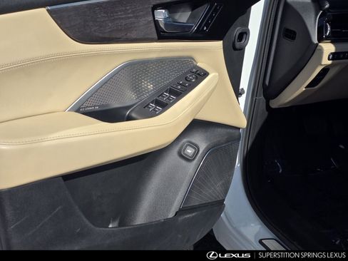 Used 2022 Acura MDX SH-AWD w/ Advance Package image 11