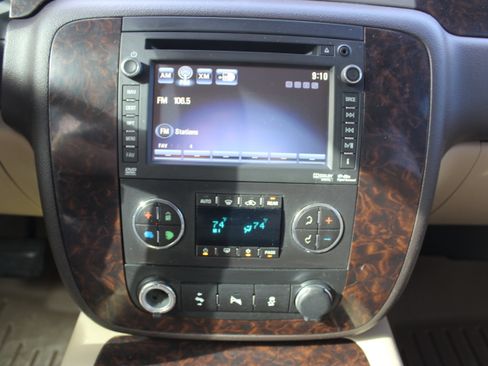 Used 2014 GMC Yukon Denali AWD/4WD image 11