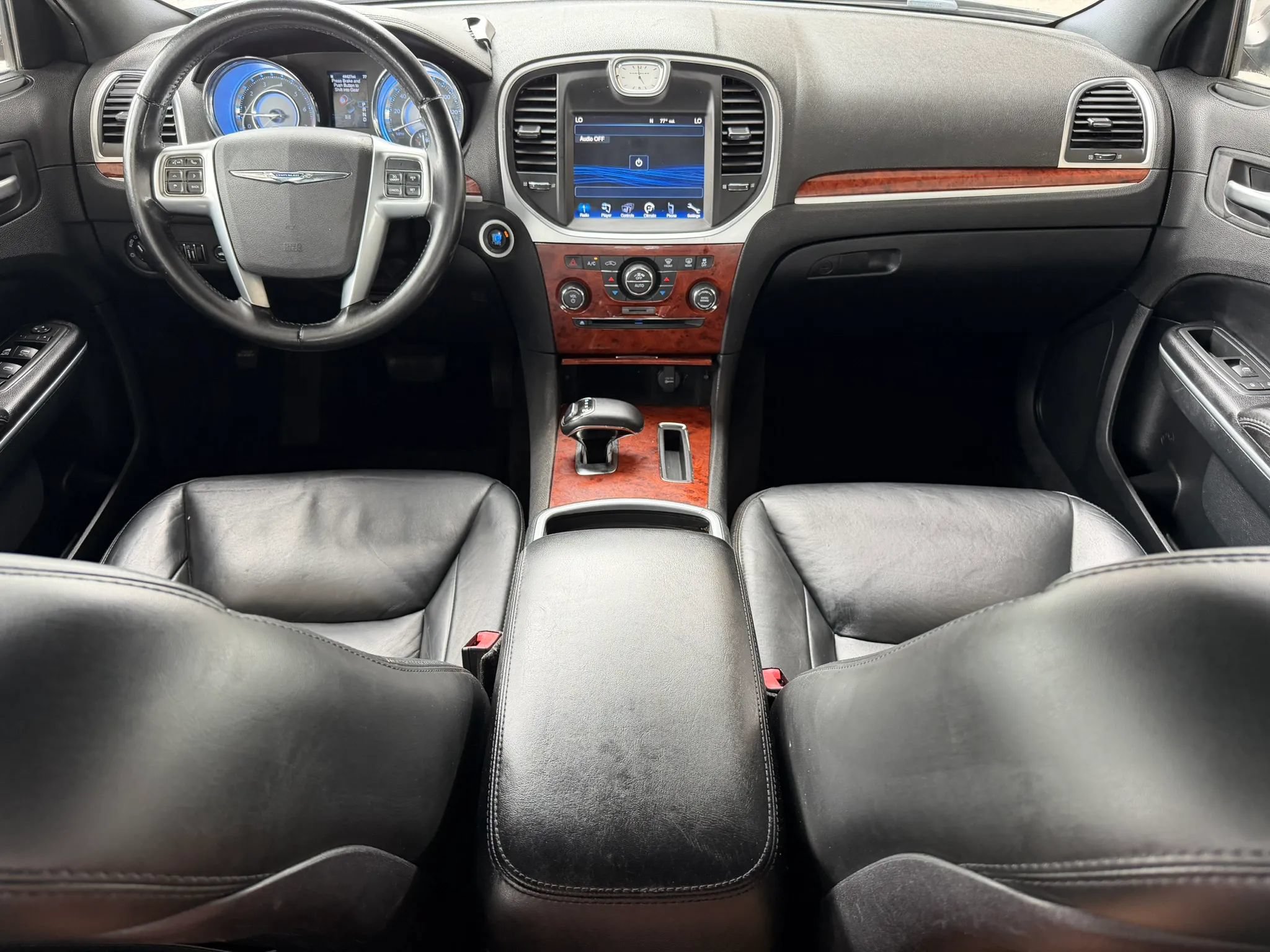 Used 2013 Chrysler 300 RWD image 14