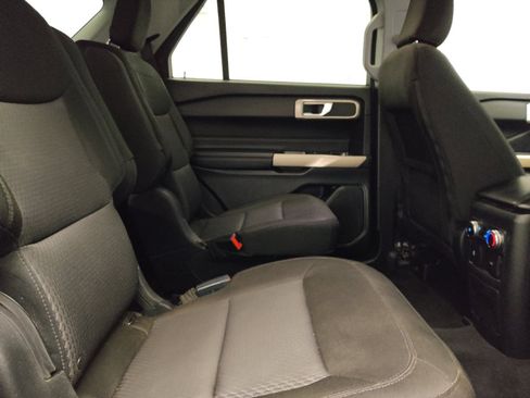 Used 2022 Ford Explorer XLT RWD image 19