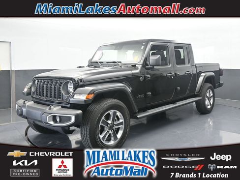 Used 2024 Jeep Gladiator Sport w/ Premium Package image 1