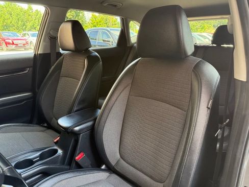 Used 2021 Kia Seltos S FWD image 11