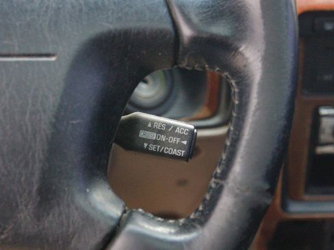 Used 2000 Toyota 4Runner SR5 image 18