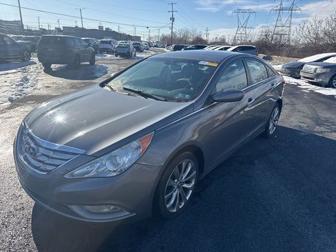 Used 2013 Hyundai Sonata SE image 3
