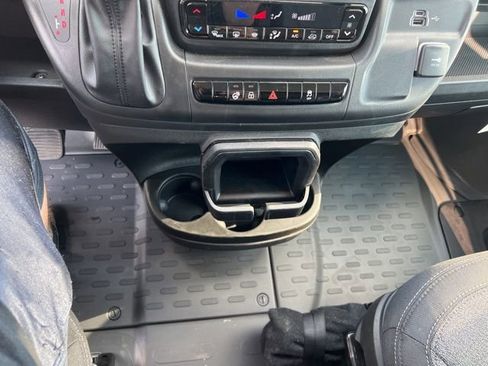 Used 2025 RAM ProMaster 1500 w/ Crew Van Package image 18