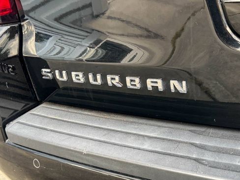 Used 2018 Chevrolet Suburban LT AWD/4WD image 12