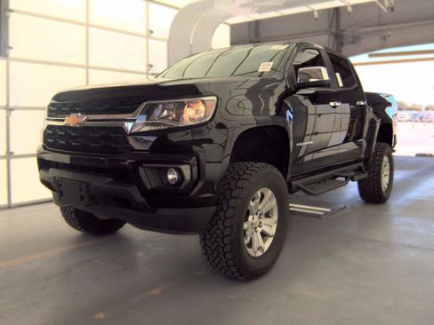 Used 2021 Chevrolet Colorado LT w/ LT Convenience Package RWD image 2