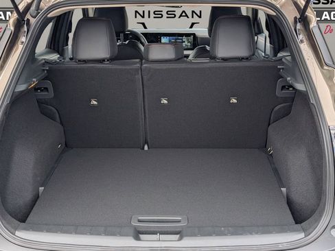 Used 2025 Nissan Kicks SR FWD image 12
