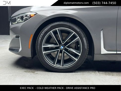 Used 2020 BMW 750i xDrive w/ Executive Package AWD/4WD image 43
