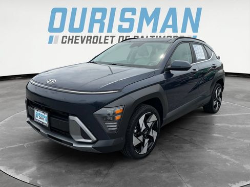Used 2024 Hyundai Kona Limited AWD/4WD image 2