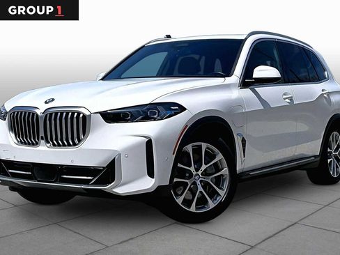 Used 2025 BMW X5 xDrive50e AWD/4WD image 1