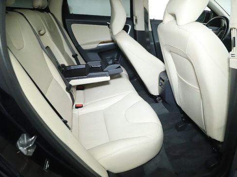 Used 2017 Volvo XC60 T6 Inscription w/ Climate Package AWD/4WD image 33