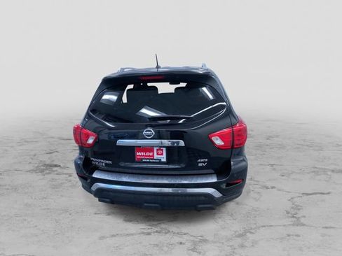 Used 2017 Nissan Pathfinder SV w/ SV Cold Weather Package image 9