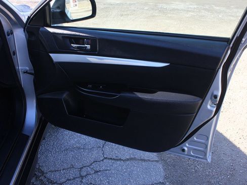 Used 2013 Subaru Outback 2.5i Premium image 32