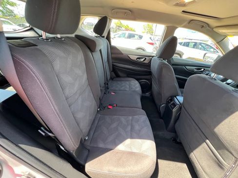 Used 2016 Nissan Rogue S AWD/4WD image 23