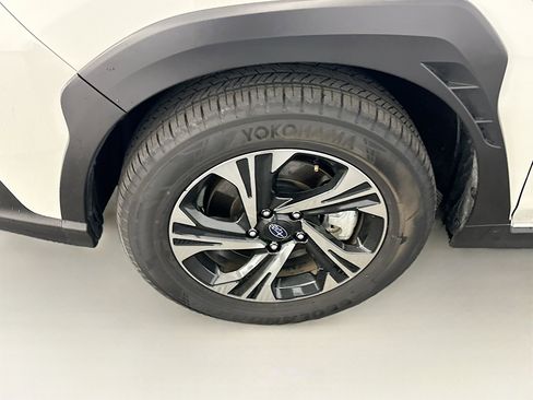 Used 2024 Subaru Crosstrek 2.0i Premium image 11