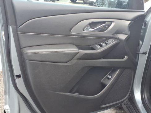 Used 2023 Chevrolet Traverse LT w/ LPO, Floor Liner Package AWD/4WD image 10