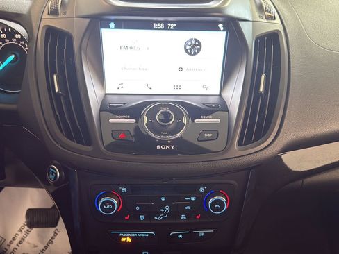 Used 2017 Ford Escape Titanium AWD/4WD image 18