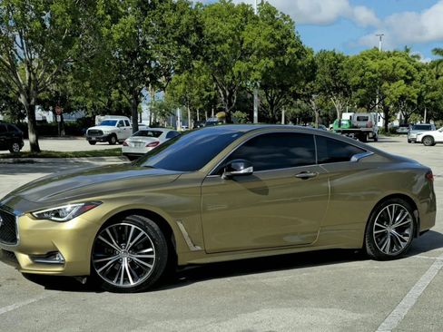 Used 2018 INFINITI Q60 2.0t w/ Cargo Package RWD image 5
