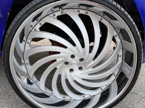 Used 2010 Dodge Charger SXT image 18