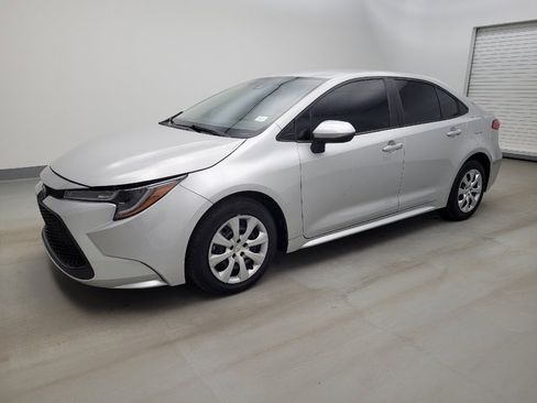 Used 2022 Toyota Corolla LE FWD image 2