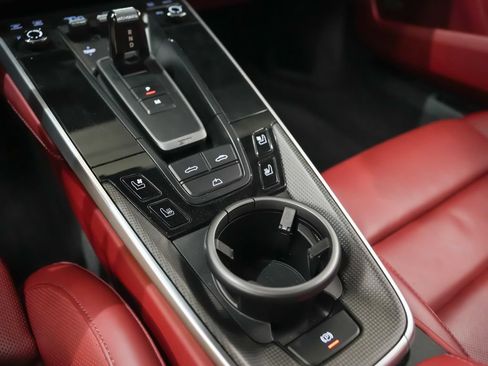 Certified 2023 Porsche 911 Cabriolet AWD/4WD image 32