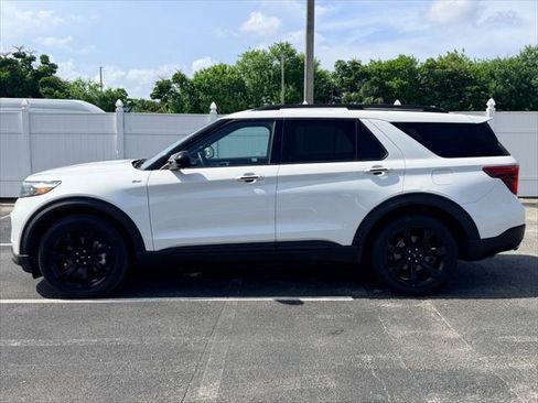 Used 2023 Ford Explorer ST-Line w/ Class IV Trailer Tow Package RWD image 3
