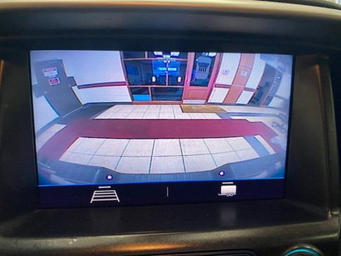Used 2021 Chevrolet Colorado LT w/ Safety Package RWD image 32