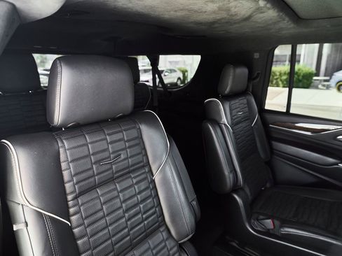 Used 2021 Cadillac Escalade ESV Sport Platinum w/ LPO, ONYX Package AWD/4WD image 42
